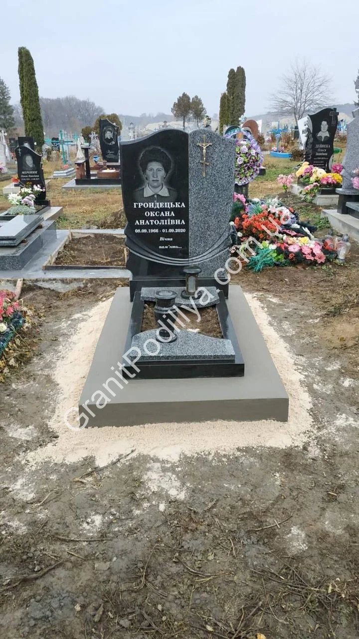 Подвійний пам'ятник з граніту - Кам'янець-Подільський | GranitPodillya